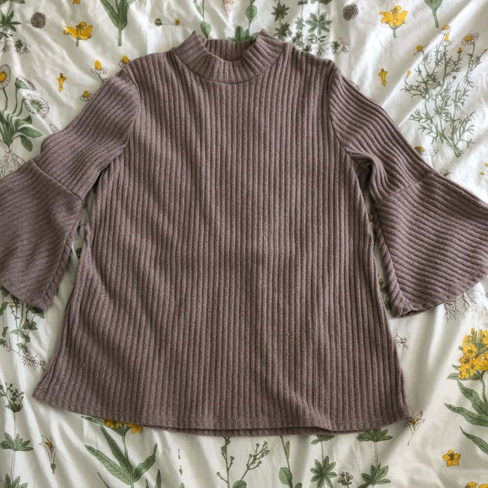 Cute local boutique top :)